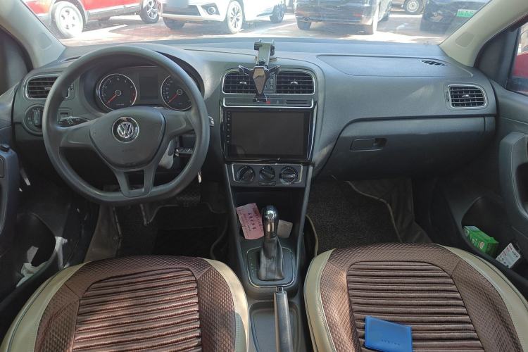 Used Volkswagen Polo 2014 1.4L Automatic Comfort Edition Center Console