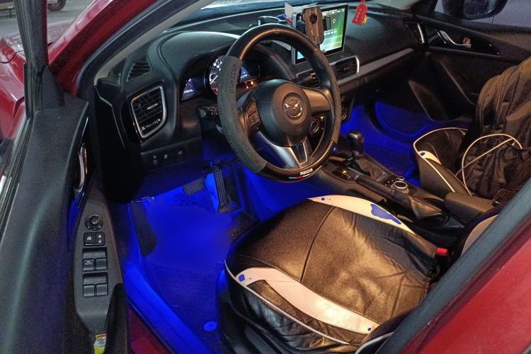Used Mazda 3 Axela 2016 Sedan 1.5L Automatic Comfort Model

