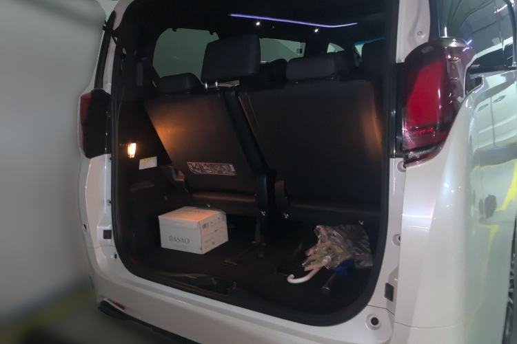 Used Toyota Alphard 2018 3.5L Prestige Edition Trunk