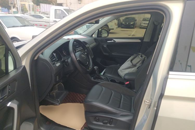 Used Volkswagen Tiguan L 2020 330TSI Automatic Two-Wheel Drive Panoramic Comfort Edition China VI Standard Driver Seat
