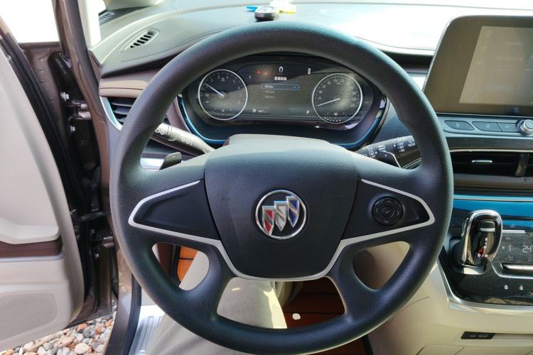 Used Buick GL8 2023 Land Executive Class Comfort Model