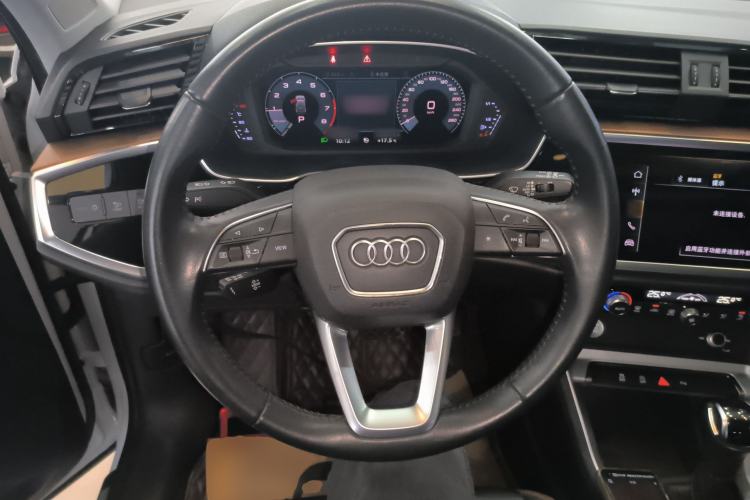 Used Audi Q3 2019 35 TFSI Fashionable and Elegant Model
