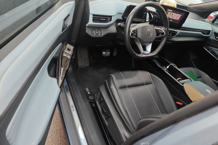 Used Volkswagen ID.4 X 2023 Pure Long-Range Version Driver Seat