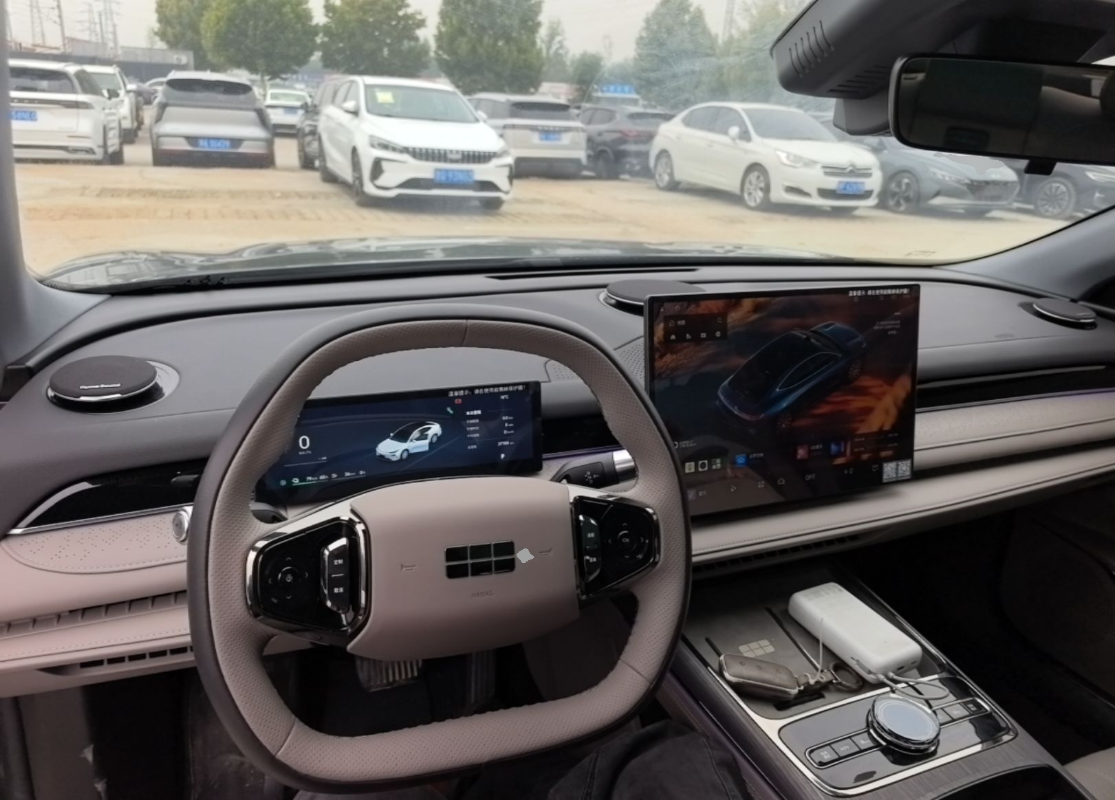 Geely Galaxy 8 2025 130km EM-i Deluxe Edition — снимка 12