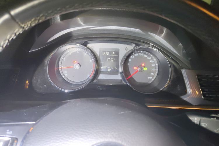 Used Volkswagen C-TREK 2018 230TSI DSG Comfort Model
