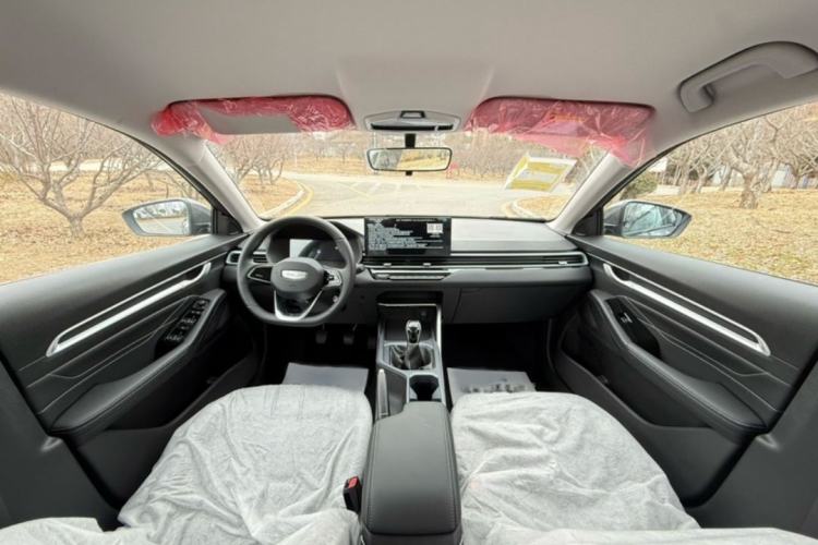 Used Geely Auto Emgrand 2026 Model 4th Generation 4 Millionth Anniversary Edition 1.5L Manual Overdrive Edition
