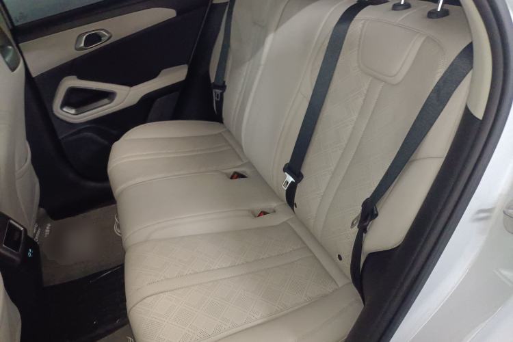 Used BYD Yuan UP 2025 Intelligent Driving Version 401 KM Dynamic Edition
