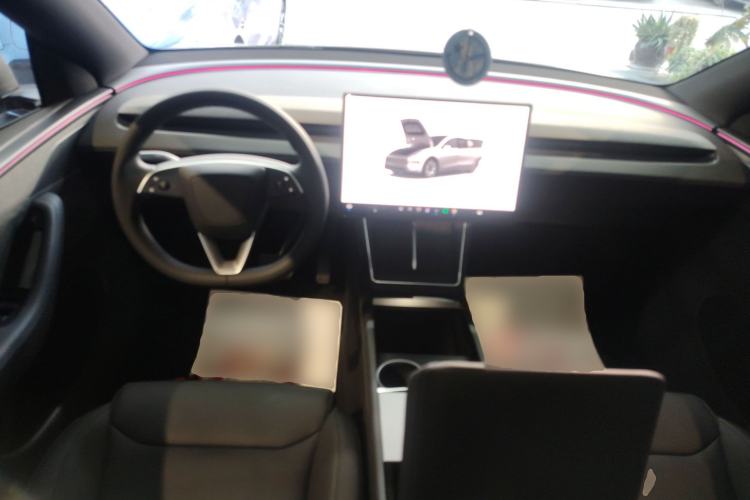 Used Tesla Model Y L 2025 Model Long-Range All-Wheel-Drive Version
