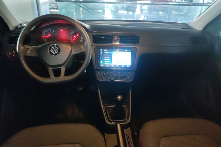 Used Volkswagen Santana 2018 1.5L Manual Fashion Edition Center Console