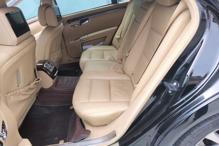 Used Mercedes-Benz S-Class 2010 S 300 L Luxury Model
