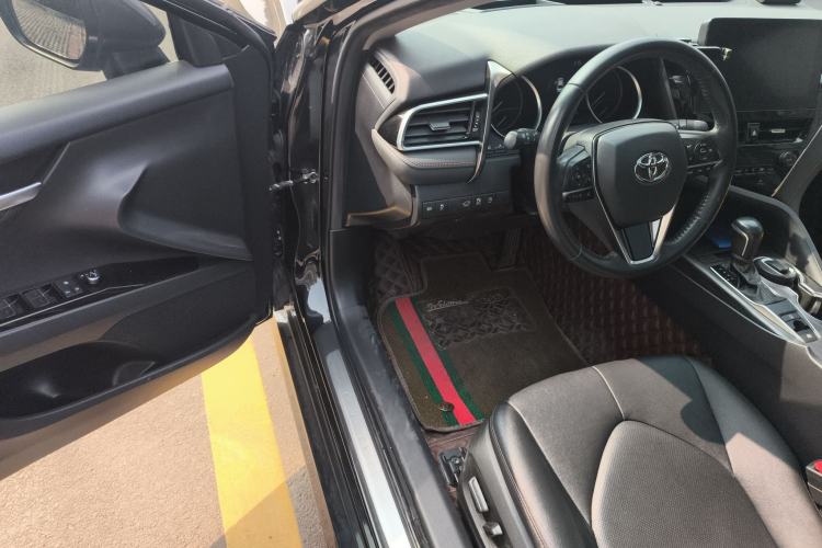 Used Toyota Camry 2021 2.0G Luxury Edition Driver Seat