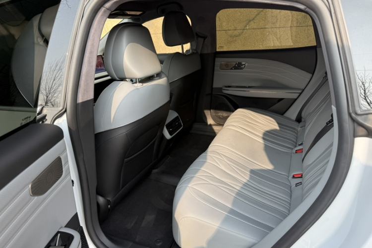 Used Geely Galaxy E8 2025 700 km Long-Range Intelligent Driving Version
