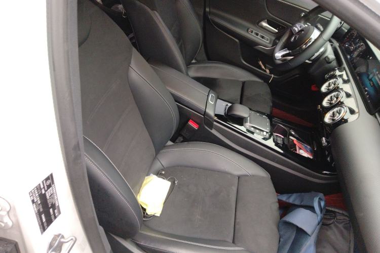 Used Mercedes-Benz A-Class 2022 Revised Version A 200 L Sport Sedan Fashionable Style Right Front Seat