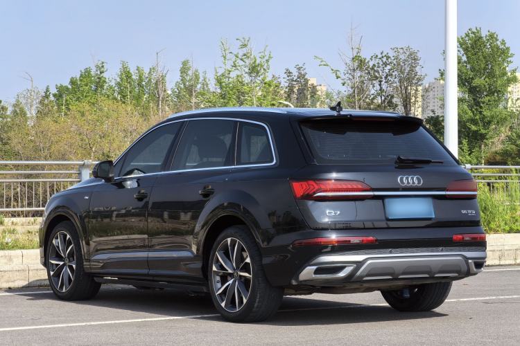 Used Audi Q7 2023 55 TFSI quattro S line Sport Edition Exterior 3