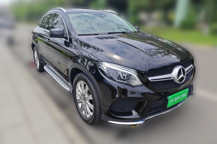 Used Mercedes-Benz GLE 2017 GLE 320 4MATIC Dynamic Model Front Right 45 Deg