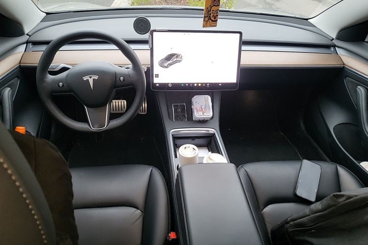 Used Tesla Model 3 2021 Performance High-Performance All-Wheel-Drive Version Center Console