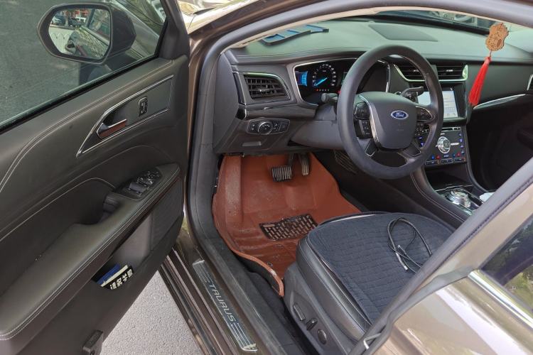 Used Ford Taurus 2015 EcoBoost 245 Luxury Model
