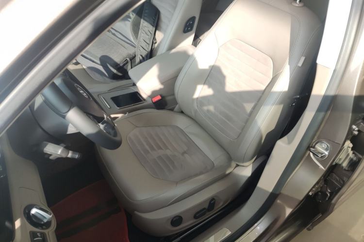 Used Volkswagen Magotan 2015 1.8TSI Luxury Model Left Front Seat