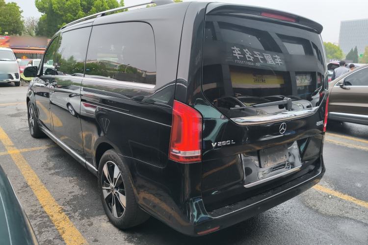 Used Mercedes-Benz V-Class 2022 V 260 L Long Wheelbase Prestige Edition Exterior 2