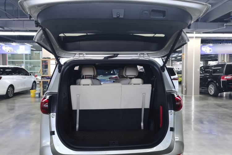 Used Buick GL8 2022 ES Land Cruiser 653T Luxury Model