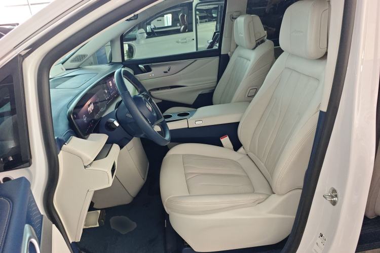 Used Buick GL8 New Energy 2024 Lu Zun Luxury Edition 7-Seater Left Front Seat