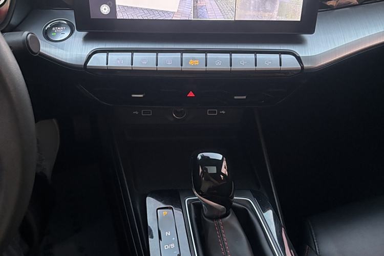 Used MG 5 2022 180 DVVT CVT Youth Luxury Edition