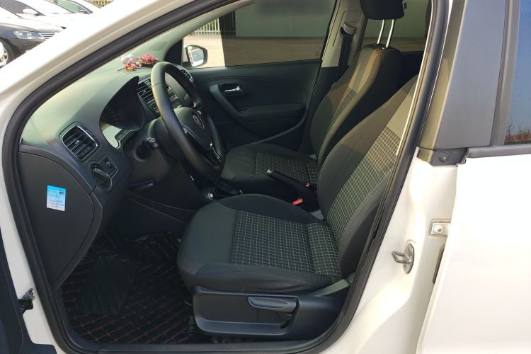 Used Volkswagen Polo 2016 1.6L Automatic Comfort Model Left Front Seat