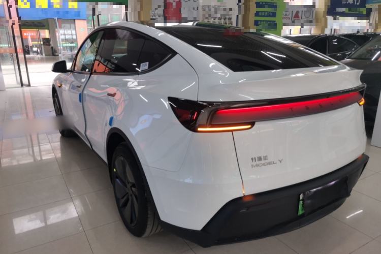 Used Tesla Model Y 2026 Rear-Drive Model