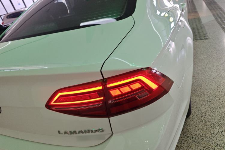 Used Volkswagen Lamando 2021 230TSI DSG Fashion Edition
