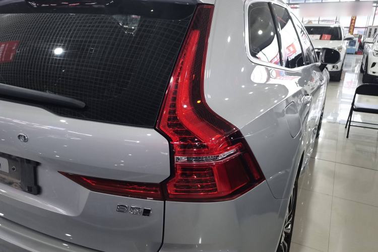 Used Volvo XC60 2023 B5 4x4 Smart Luxury Edition