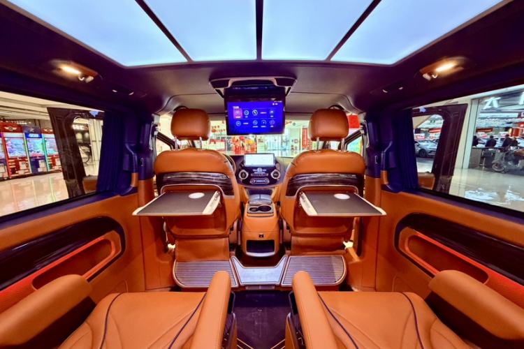 Used Mercedes-Benz Vito 2021 2.0T Business Version 7 Seats Interior 3