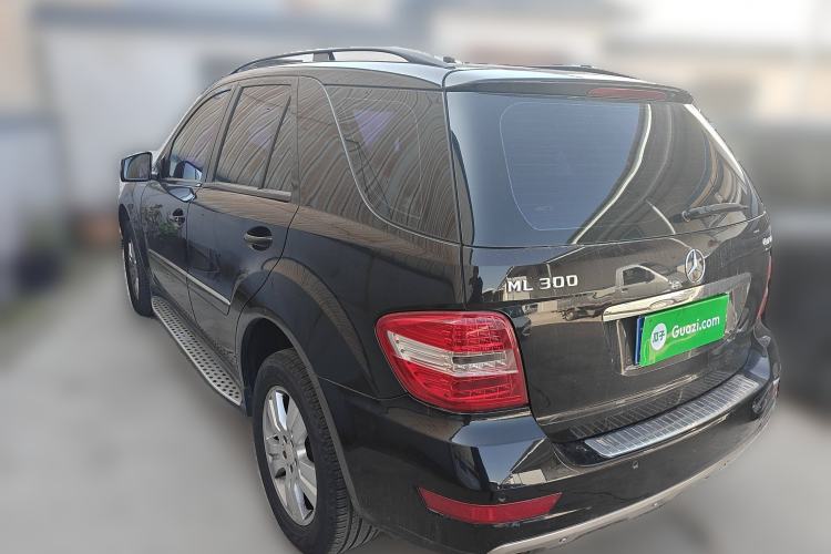 Used Mercedes-Benz M-Class 2010 ML 300 4MATIC Rear Left 45 Deg