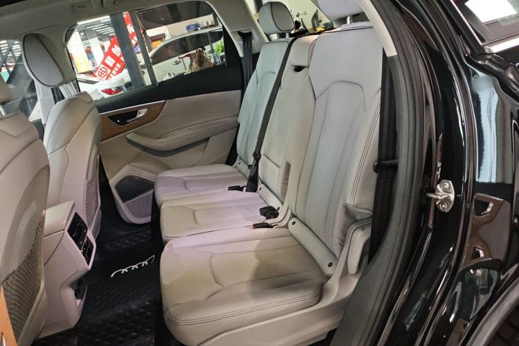 Used Audi Q7 2025 55 TFSI quattro S line Prestige Edition
