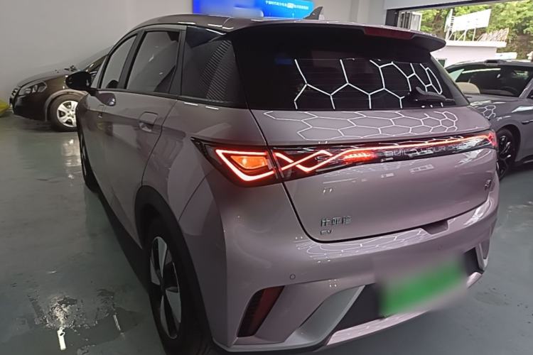 Used BYD Dolphin 2023 420 km Fashion Edition
