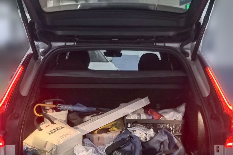 Used Volvo XC60 New Energy 2023 T8 Plug-in Hybrid Long-Range All-Wheel Drive Smart & Luxurious Enjoyment Edition Trunk