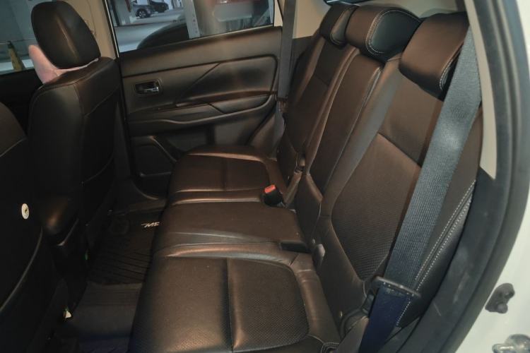 Used Mitsubishi Outlander 2016 2.4L 4x4 Elite Edition 5 Seats