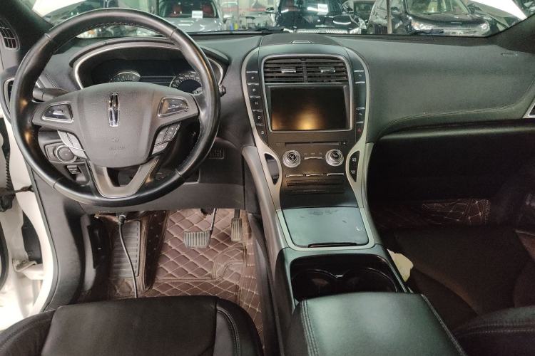 Used Lincoln MKX 2015 2.0T Two-Wheel Drive Deluxe Edition
