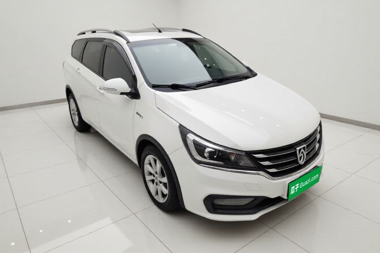 Used Baojun 310W 2017 1.5L Manual Fashion Model China V