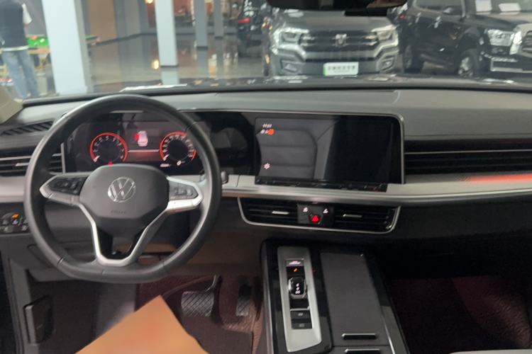 Used Volkswagen Tavendor 2023 330TSI Luxury Touring Edition Steering Wheel