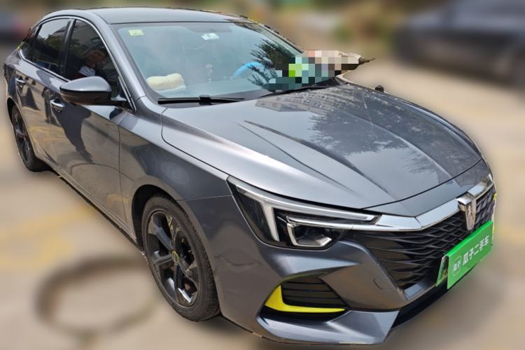 Used Roewe i6 MAX New Energy 2020 1.5T PHEV Cool & Stylish Skyroof Edition Front Right 45 Deg