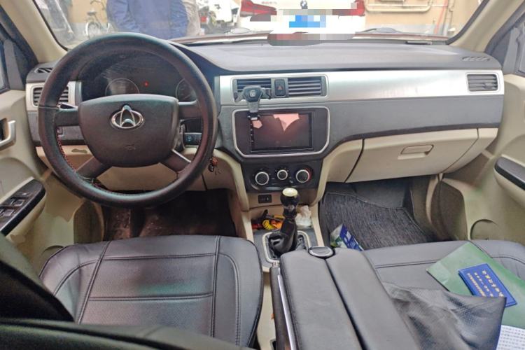 Used CHANGAN KAICHENG Shenqi F30 2016 1.5L Luxury Short-Wheelbase DAM15L Center Console