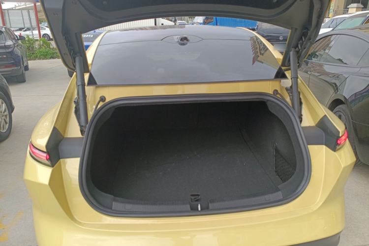 Used Nio ET5 2022 75 kWh Trunk