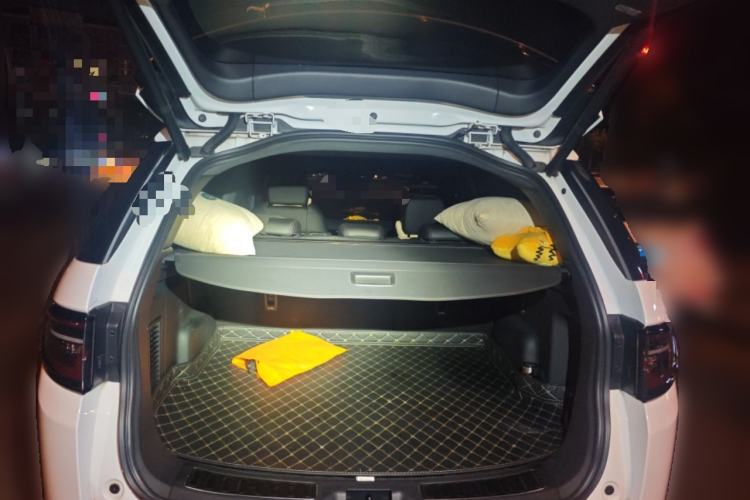 Used Land Rover Discovery Sport 2022 Revised Version 249 PS R-Dynamic S Performance Edition 5 Seats Trunk