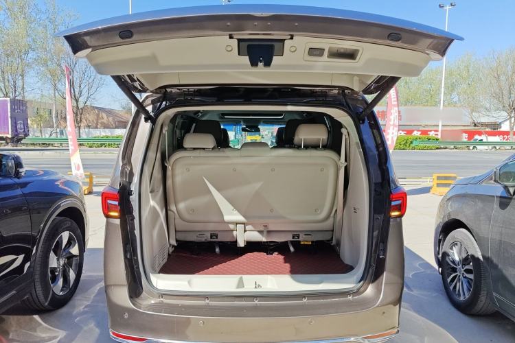 Used Buick GL8 2021 Land Cruiser Executive Class 652T Luxury Model Trunk