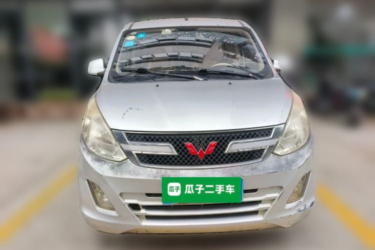 Used Wuling Rongguang V 2015 1.5L Standard Version Front