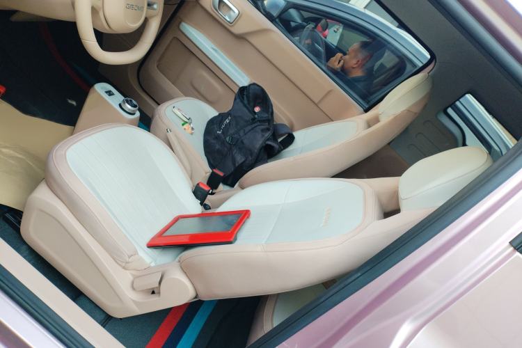 Used Geely Galaxy Panda 2023 Panda Mini 200km Endurance Bear Left Front Seat