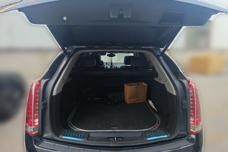 Used Cadillac SRX 2015 3.0L Elite Model Trunk