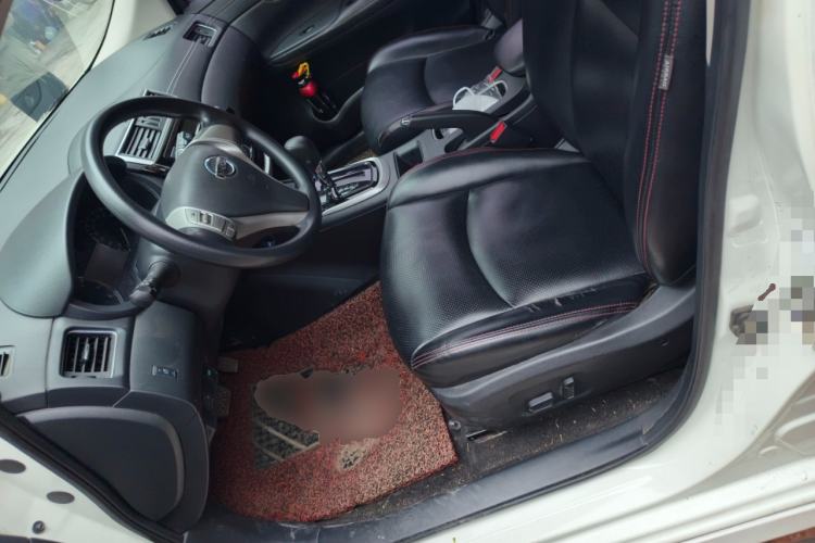 Used Nissan Tiida 2016 1.6L CVT Cool Dynamic Edition
