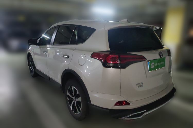 Used Toyota RAV4 2016 2.0L CVT Two-Wheel Drive Fashion Edition China V Standard