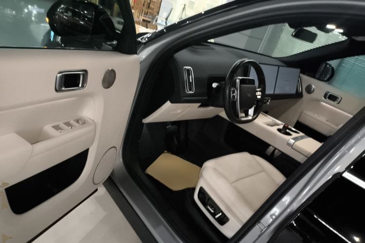 Used Li Auto L8 2023 Max model